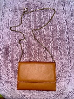 Forever 21 Classic Tan Crossbody Bag with Chain Strap